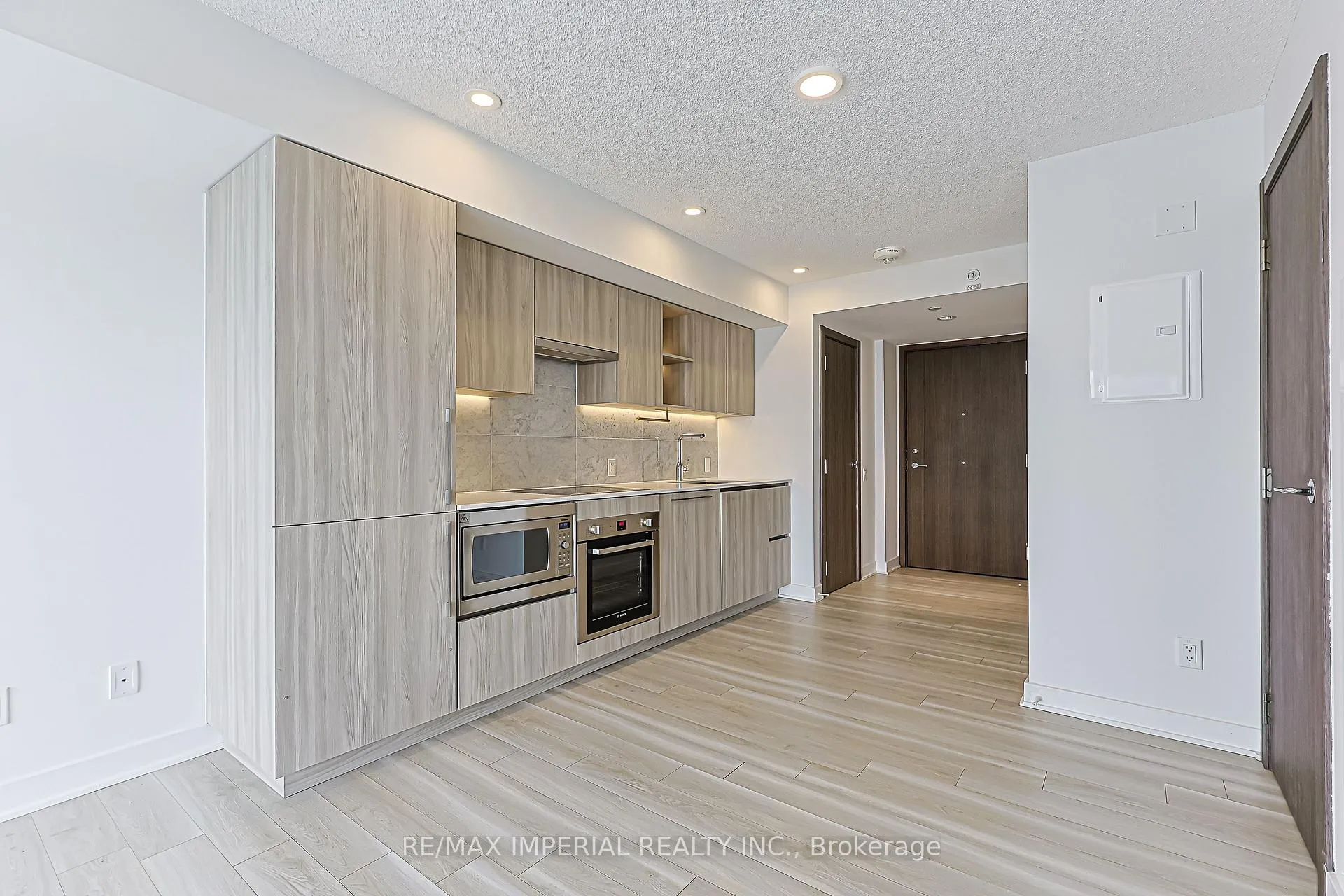 Photo 9 of Unit 2707, 17 Bathurst Street, Toronto, Waterfront Communities — HOMEH