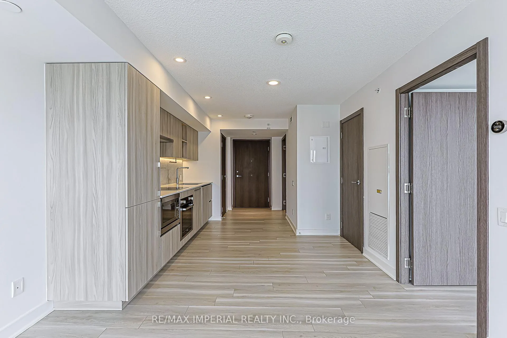 Photo 11 of Unit 2707, 17 Bathurst Street, Toronto, Waterfront Communities — HOMEH