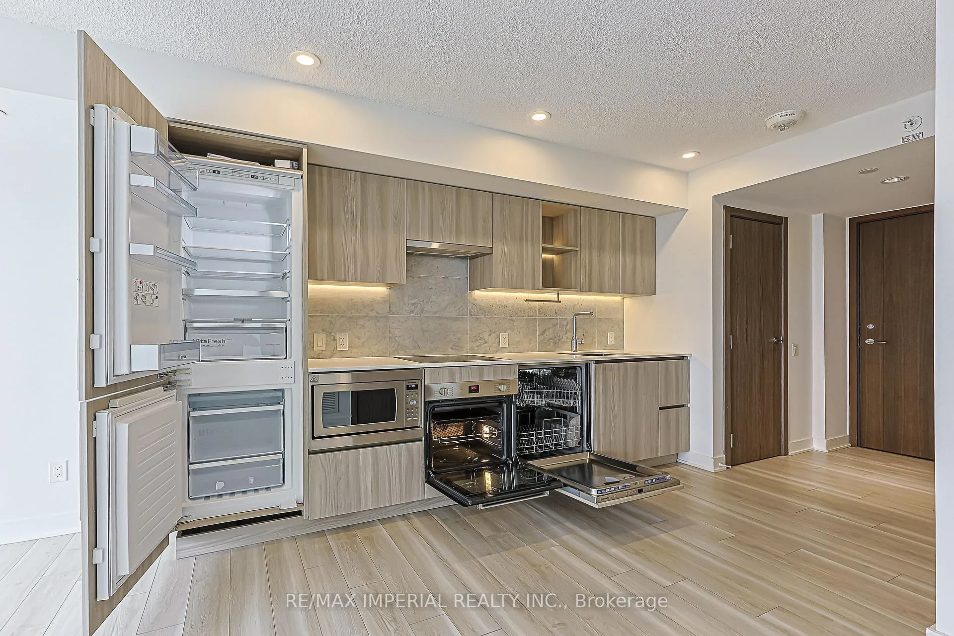 Photo 12 of Unit 2707, 17 Bathurst Street, Toronto, Waterfront Communities — HOMEH