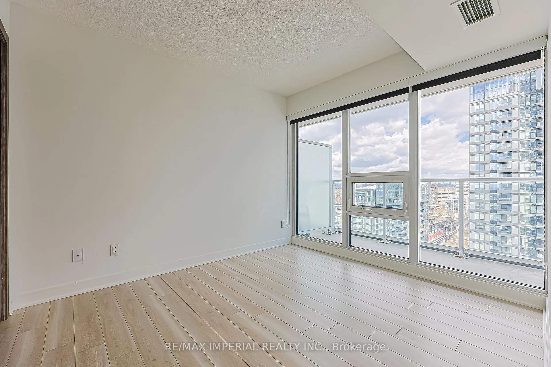 Photo 21 of Unit 2707, 17 Bathurst Street, Toronto, Waterfront Communities — HOMEH