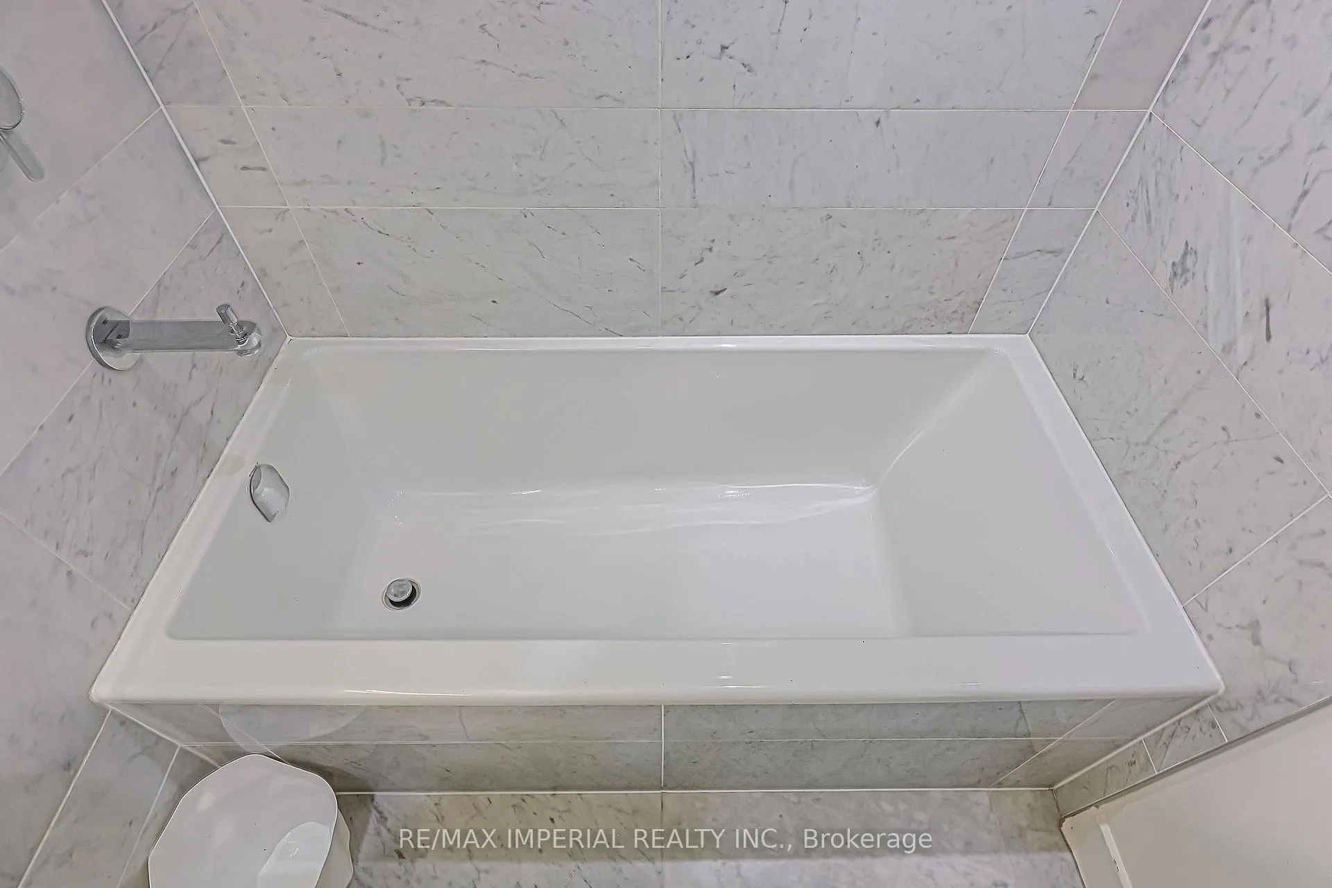Photo 27 of Unit 2707, 17 Bathurst Street, Toronto, Waterfront Communities — HOMEH