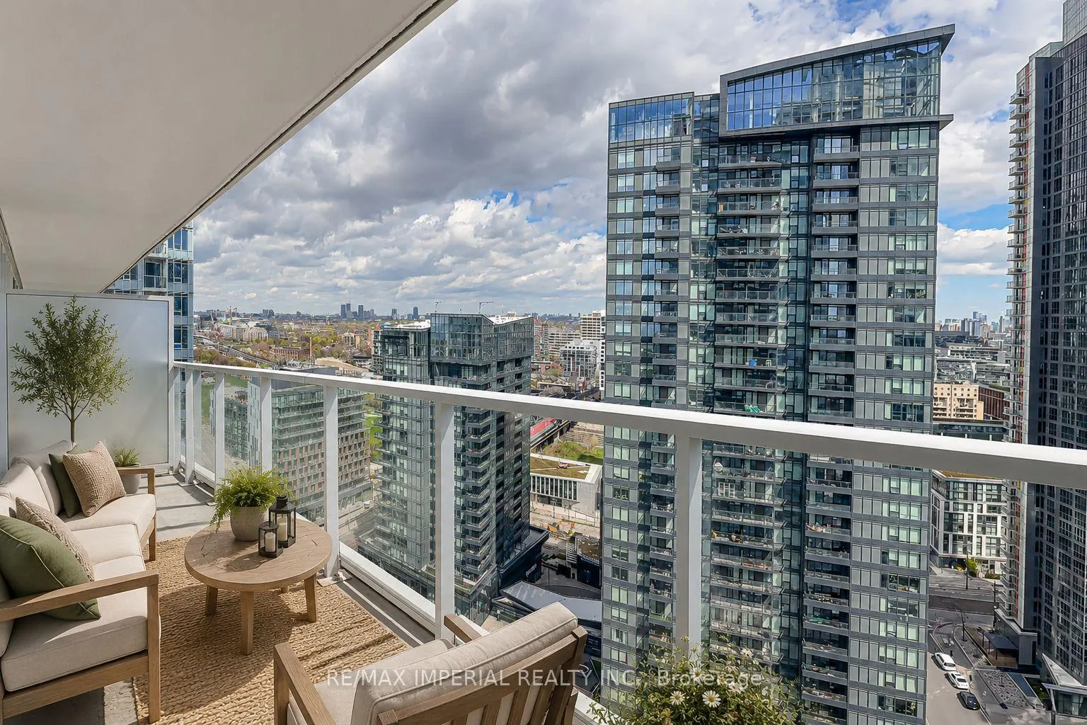 Photo 30 of Unit 2707, 17 Bathurst Street, Toronto, Waterfront Communities — HOMEH