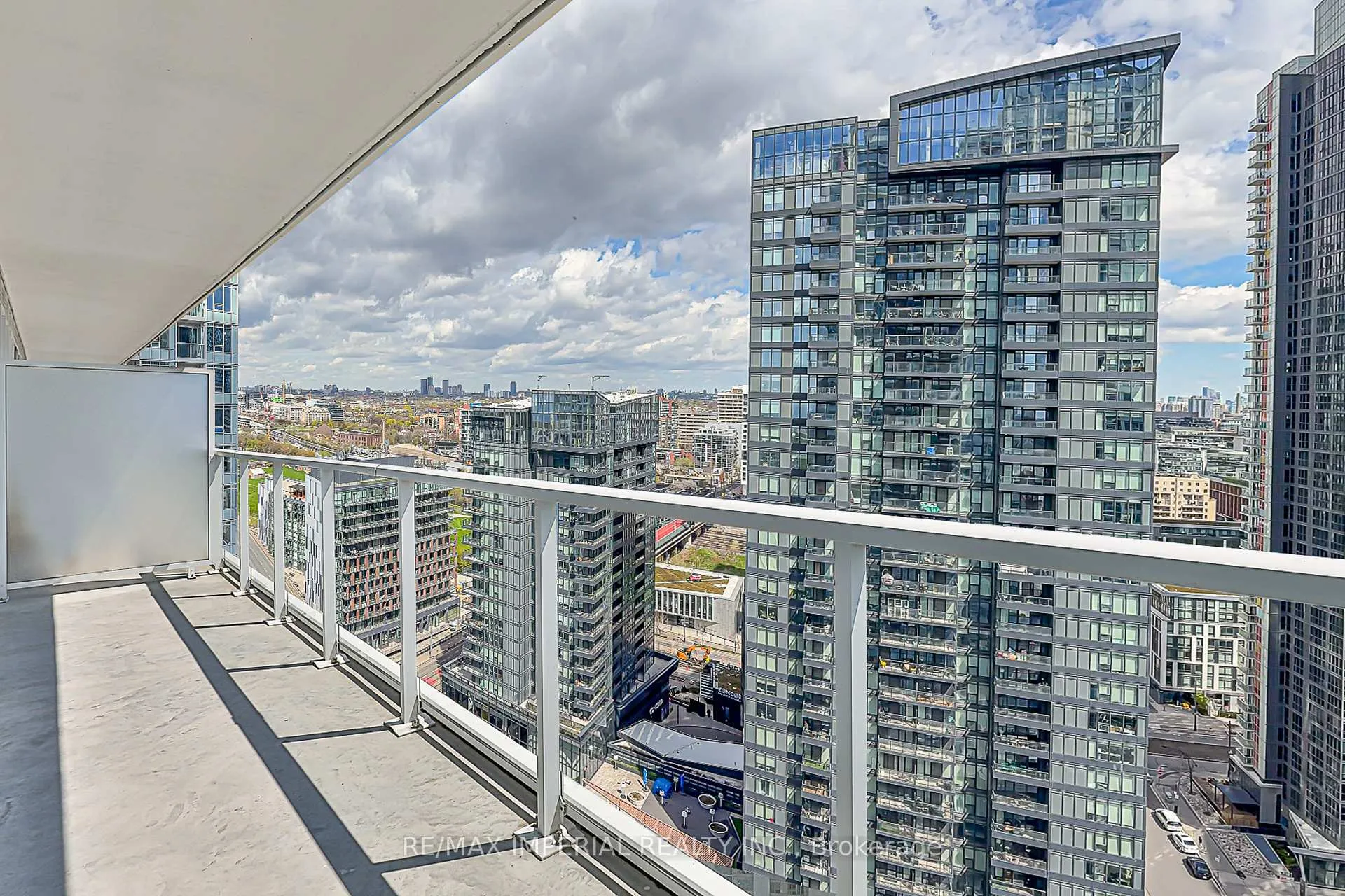 Photo 31 of Unit 2707, 17 Bathurst Street, Toronto, Waterfront Communities — HOMEH