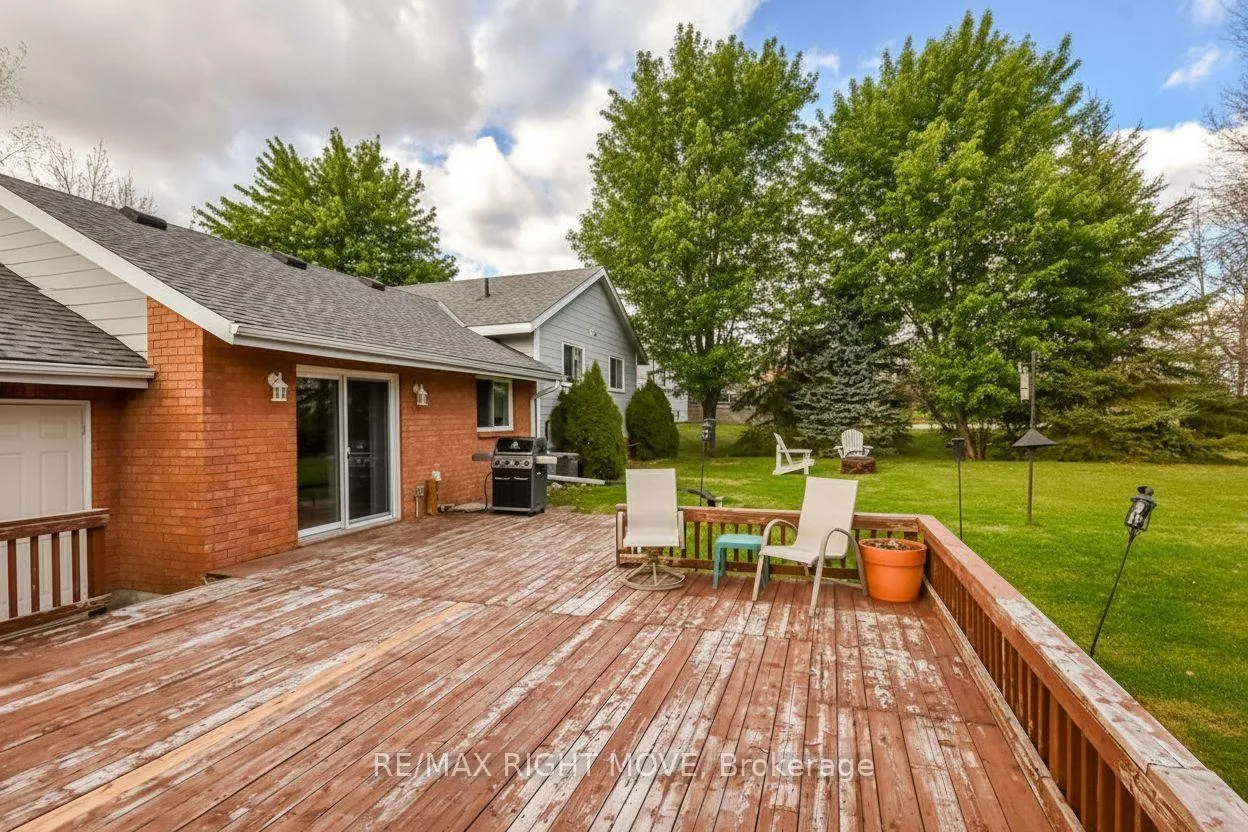 Photo 37 of 3811 Leo Crescent, Ramara, Rural Ramara — HOMEH