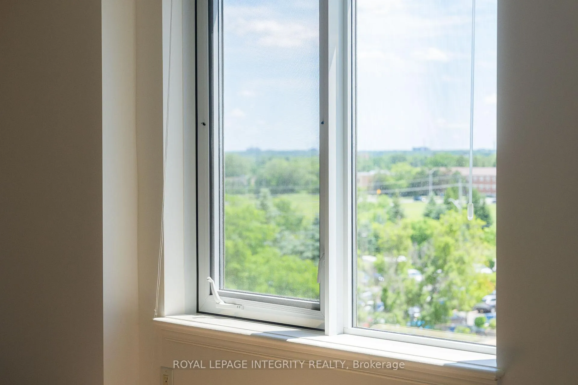 Photo 12 of Unit 6Q, 310 Central Park Drive, Ottawa, Central Park — HOMEH
