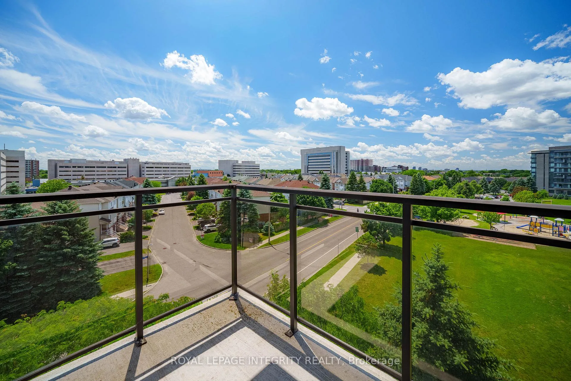 Photo 17 of Unit 6Q, 310 Central Park Drive, Ottawa, Central Park — HOMEH