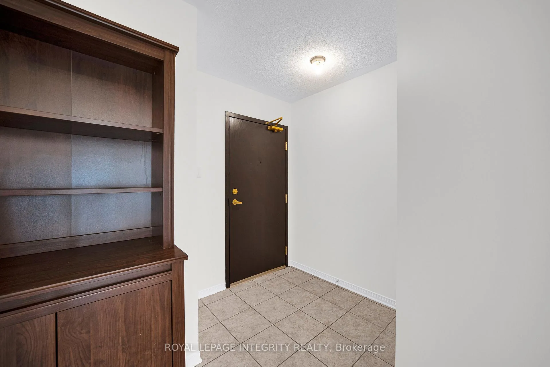 Photo 20 of Unit 6Q, 310 Central Park Drive, Ottawa, Central Park — HOMEH