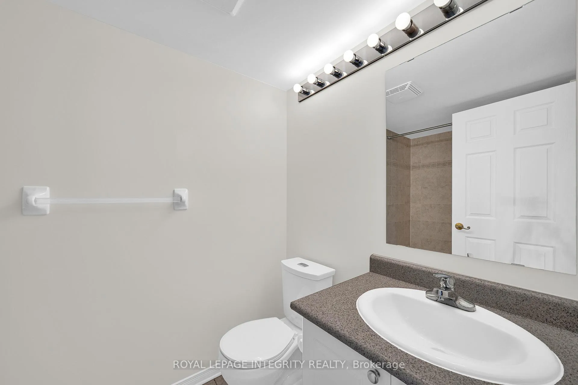 Photo 22 of Unit 6Q, 310 Central Park Drive, Ottawa, Central Park — HOMEH