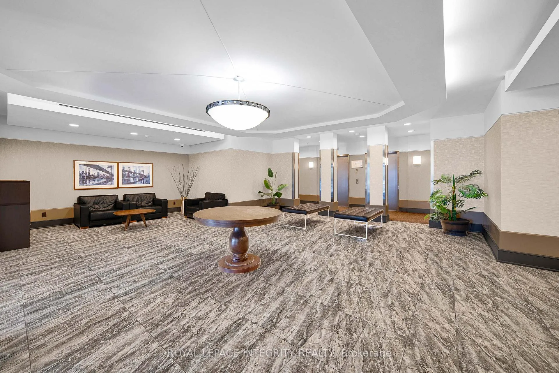 Photo 32 of Unit 6Q, 310 Central Park Drive, Ottawa, Central Park — HOMEH