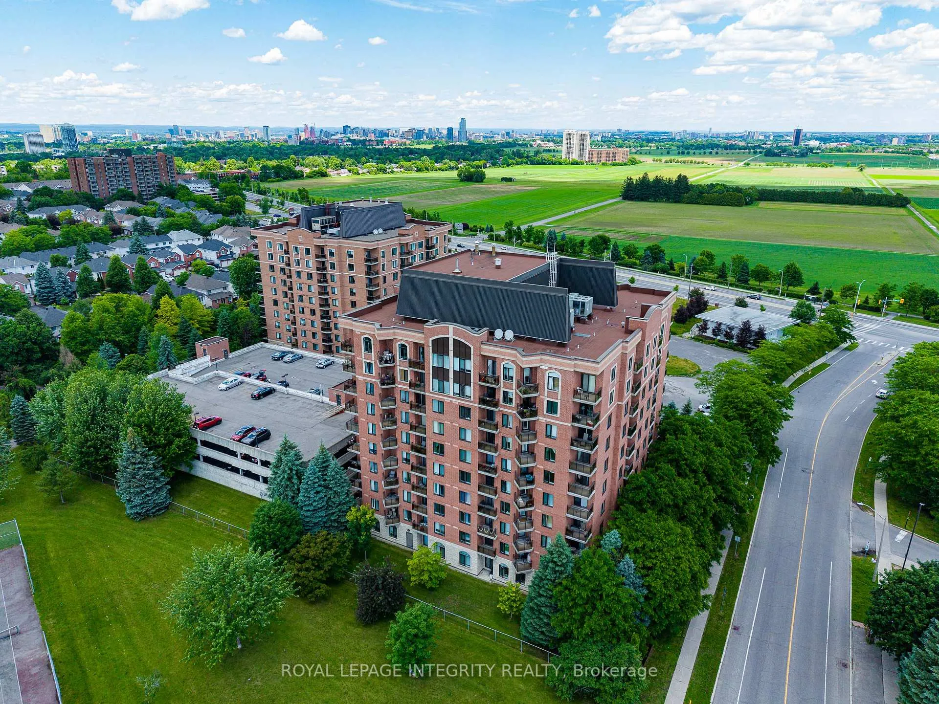 Photo 36 of Unit 6Q, 310 Central Park Drive, Ottawa, Central Park — HOMEH