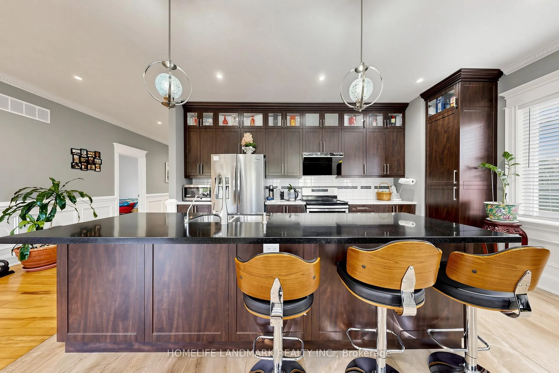 Photo 11 of 61 Irving Drive, Georgina, Pefferlaw — HOMEH