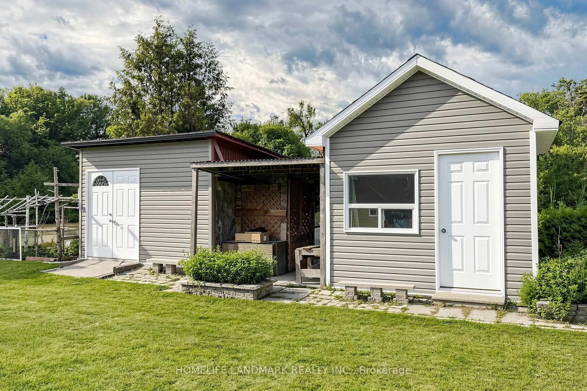 Photo 44 of 61 Irving Drive, Georgina, Pefferlaw — HOMEH