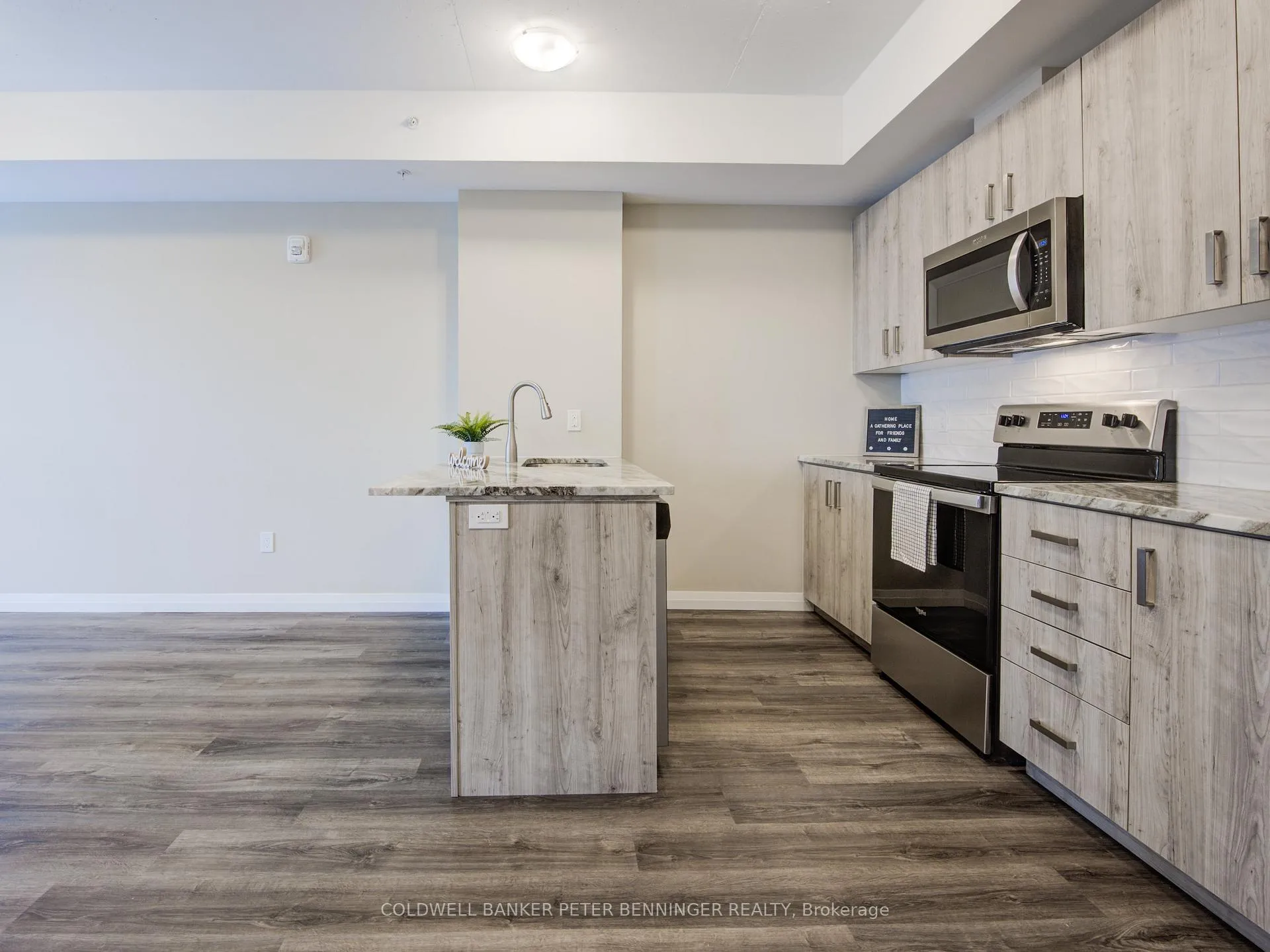 Photo 5 of Unit 712, 108 Garment Street, Kitchener, City Commercial Core — HOMEH