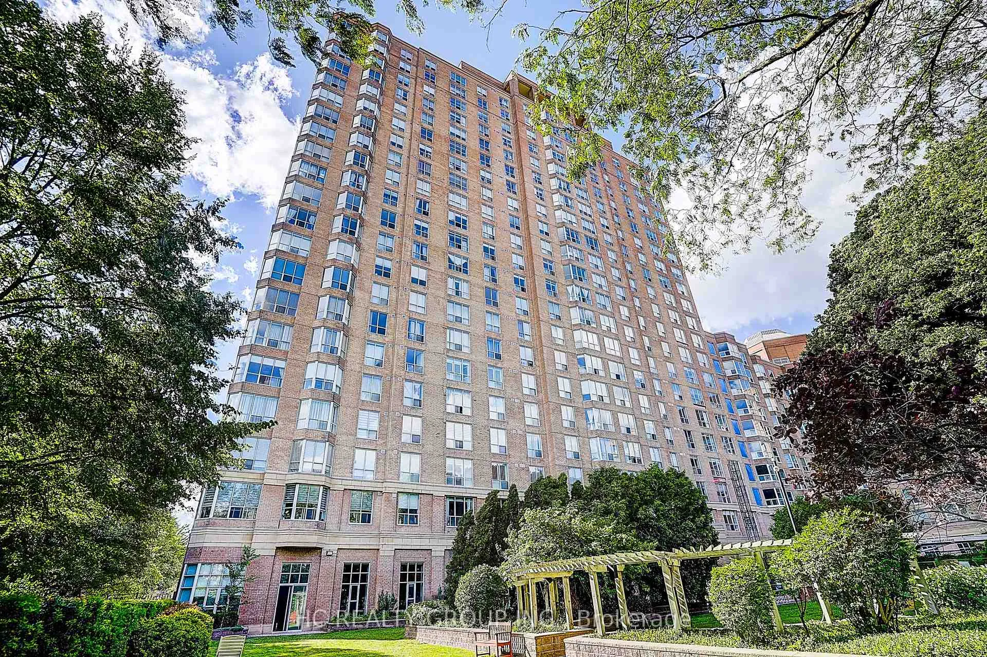Front of Unit 1502, 21 Overlea Boulevard