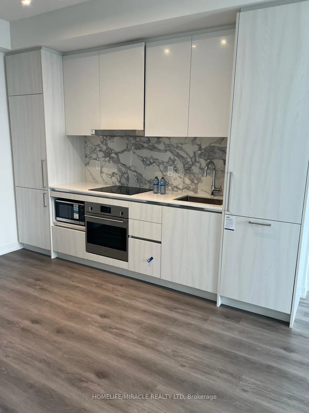 Photo 3 of Unit 5711, 225 Commerce Street, Vaughan, Vaughan Corporate Centre — HOMEH