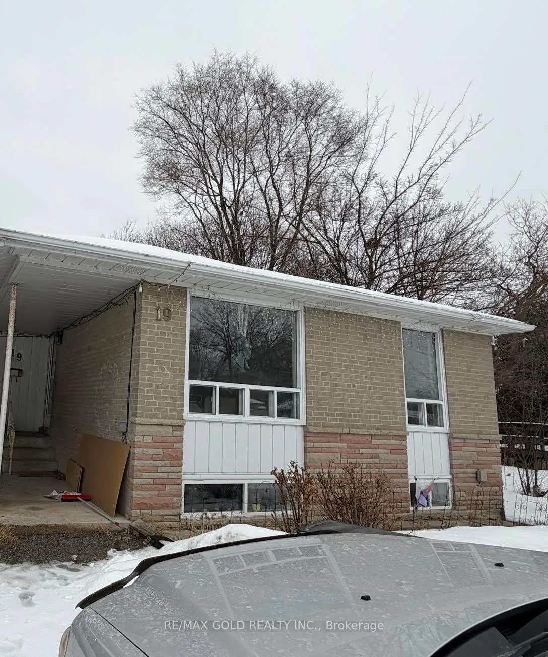 Photo 1 of 19 Benstrow Avenue, Etobicoke, Thistletown-Beaumonde Heights — HOMEH
