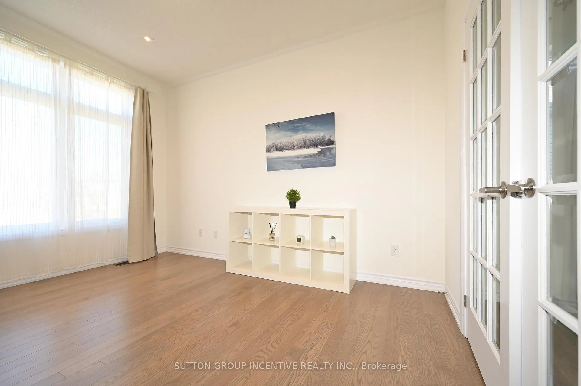 Photo 6 of 23 Beatrice Drive, Wasaga Beach — HOMEH