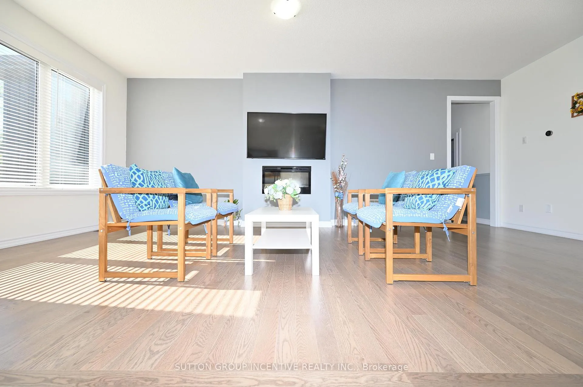 Photo 8 of 23 Beatrice Drive, Wasaga Beach — HOMEH