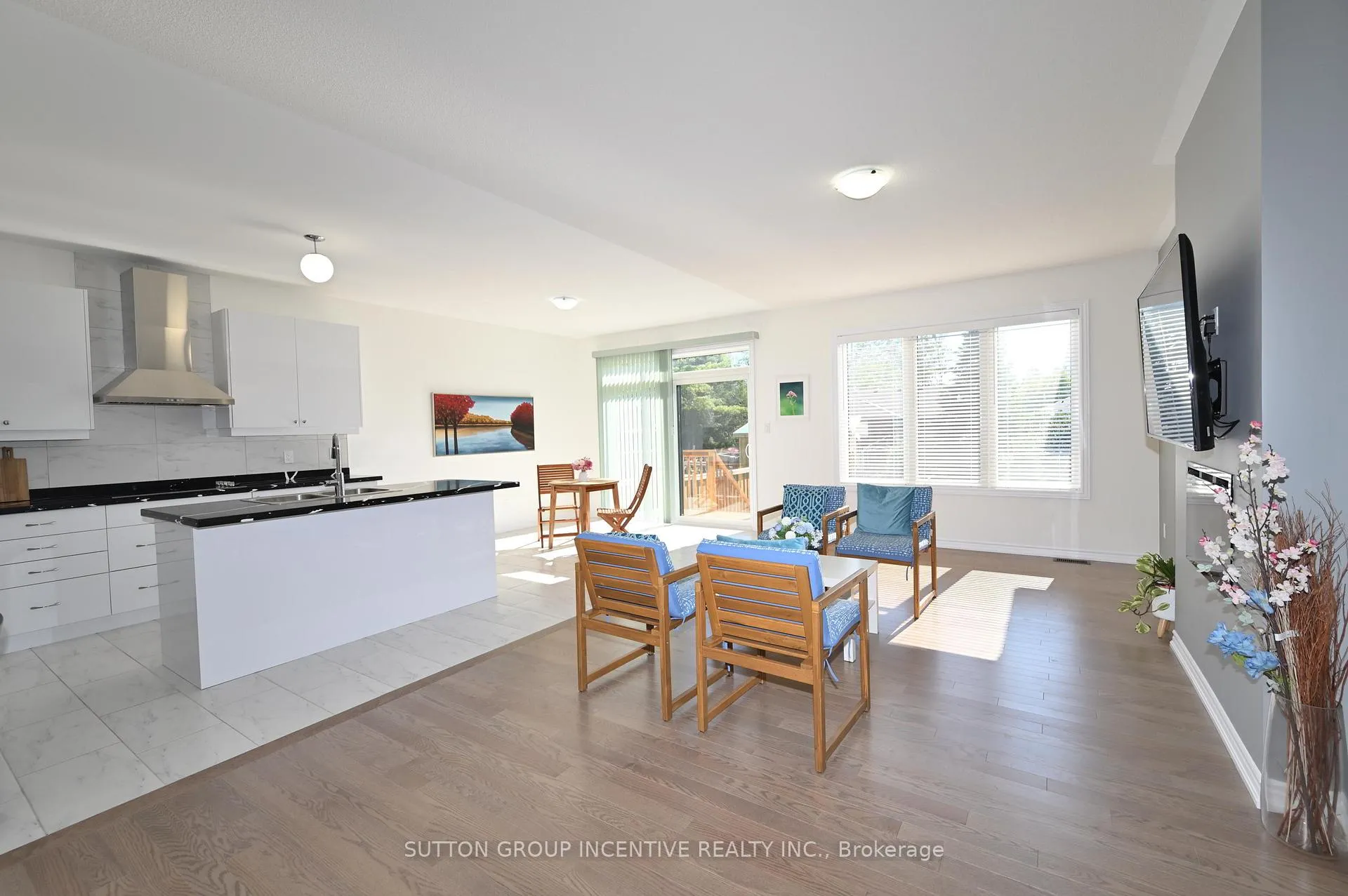 Photo 9 of 23 Beatrice Drive, Wasaga Beach — HOMEH