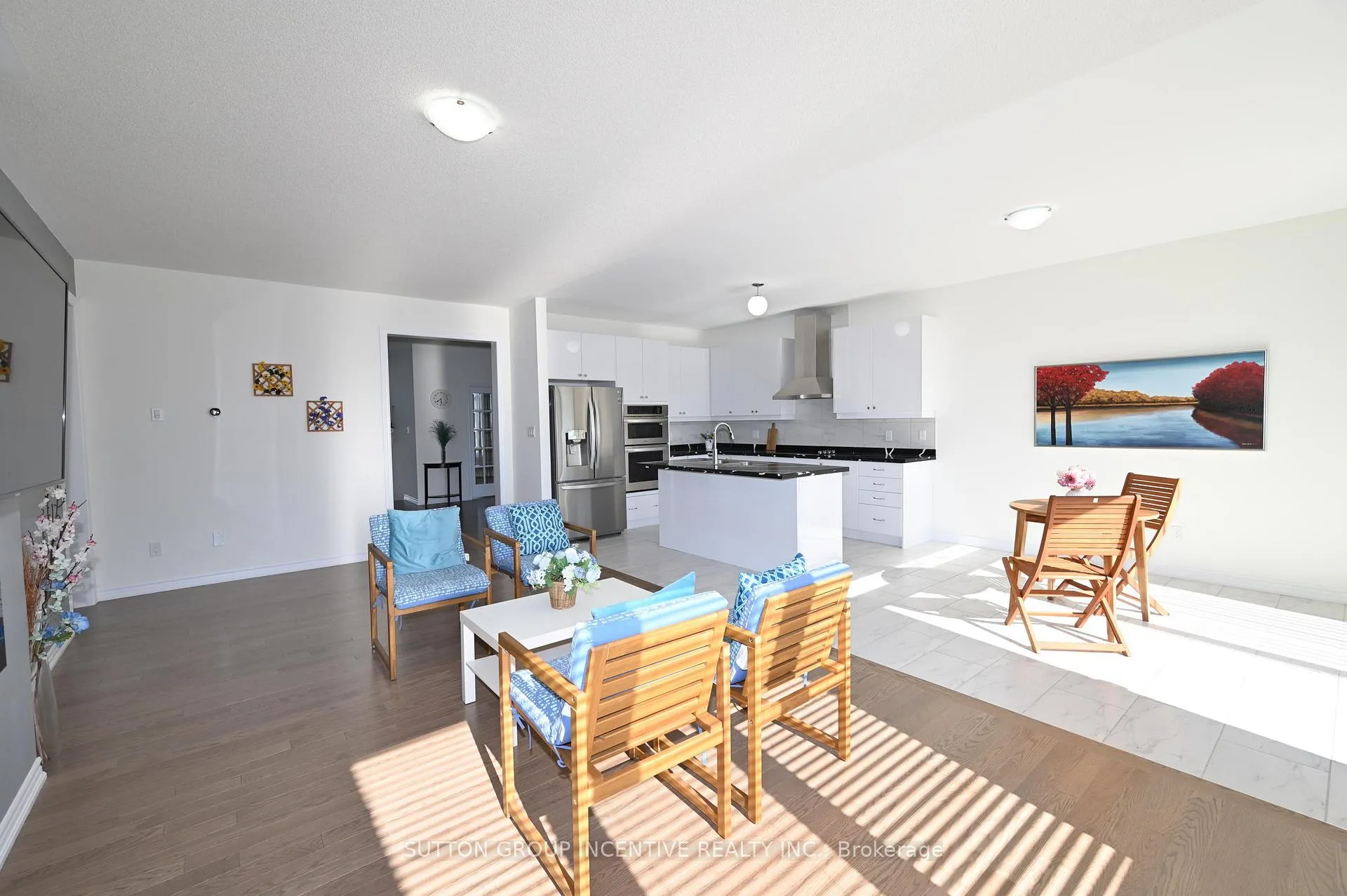 Photo 12 of 23 Beatrice Drive, Wasaga Beach — HOMEH