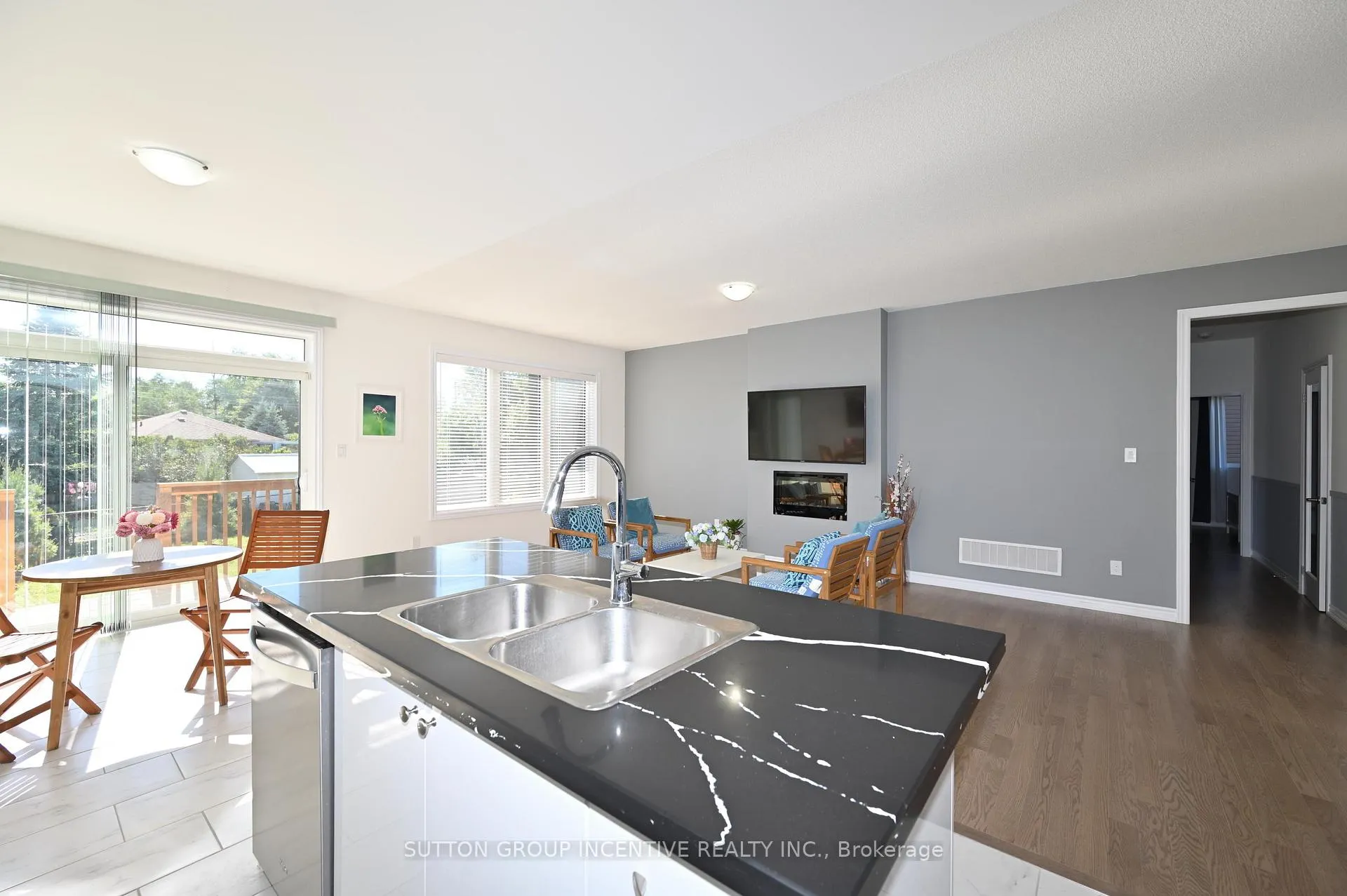 Photo 15 of 23 Beatrice Drive, Wasaga Beach — HOMEH