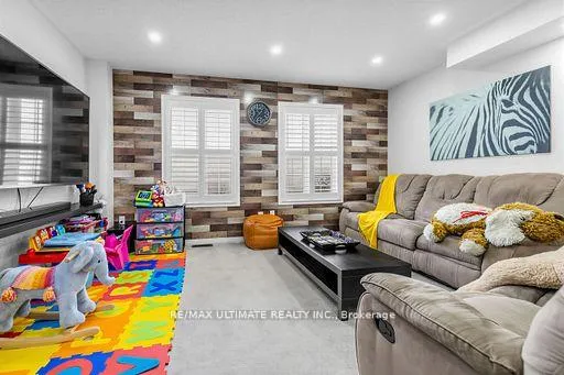 Photo 9 of 255 Torbarrie Road E, North York, Downsview-Roding-CFB — HOMEH