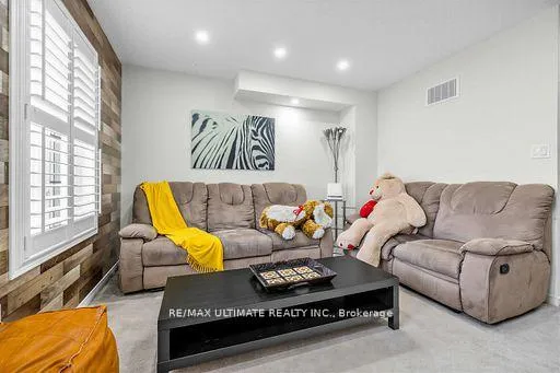 Photo 12 of 255 Torbarrie Road E, North York, Downsview-Roding-CFB — HOMEH
