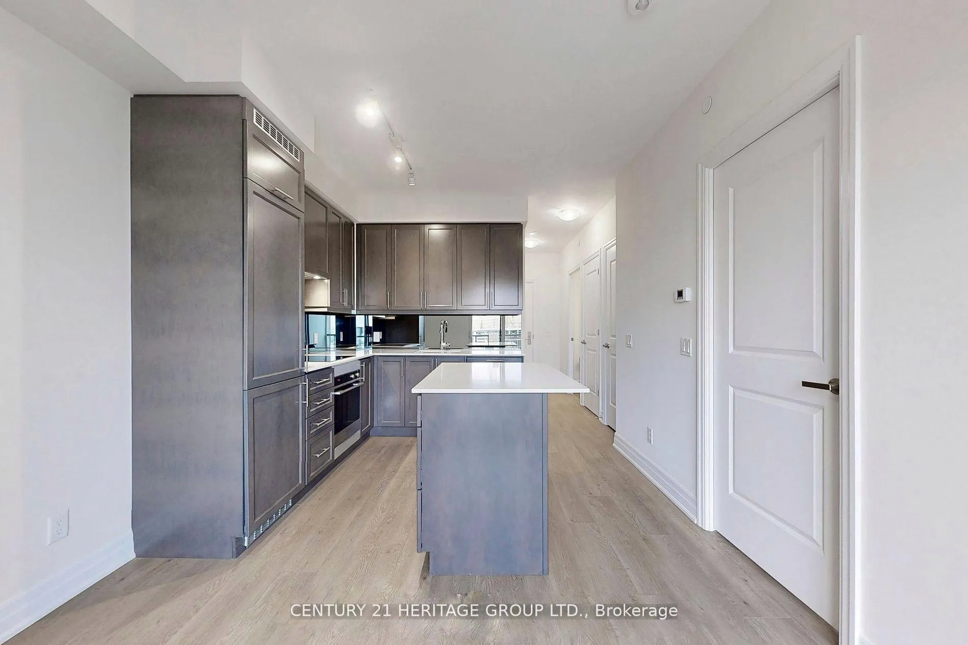 Photo 8 of Unit 1512, 9085 Jane Street, Vaughan, Concord — HOMEH