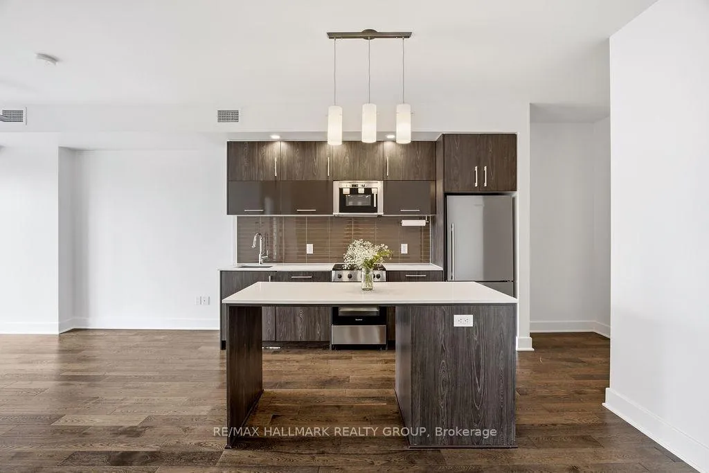 Photo 9 of Unit 801, 255 Bay Street, Ottawa, Ottawa Centre — HOMEH