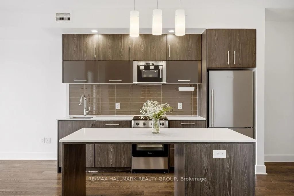 Photo 10 of Unit 801, 255 Bay Street, Ottawa, Ottawa Centre — HOMEH
