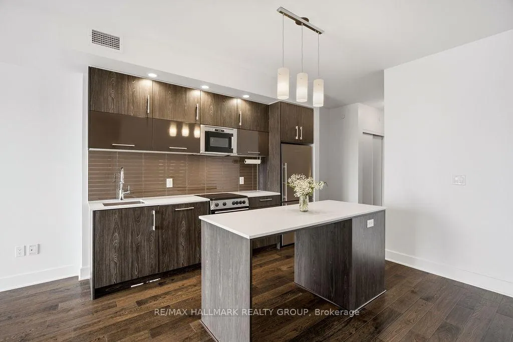 Photo 13 of Unit 801, 255 Bay Street, Ottawa, Ottawa Centre — HOMEH