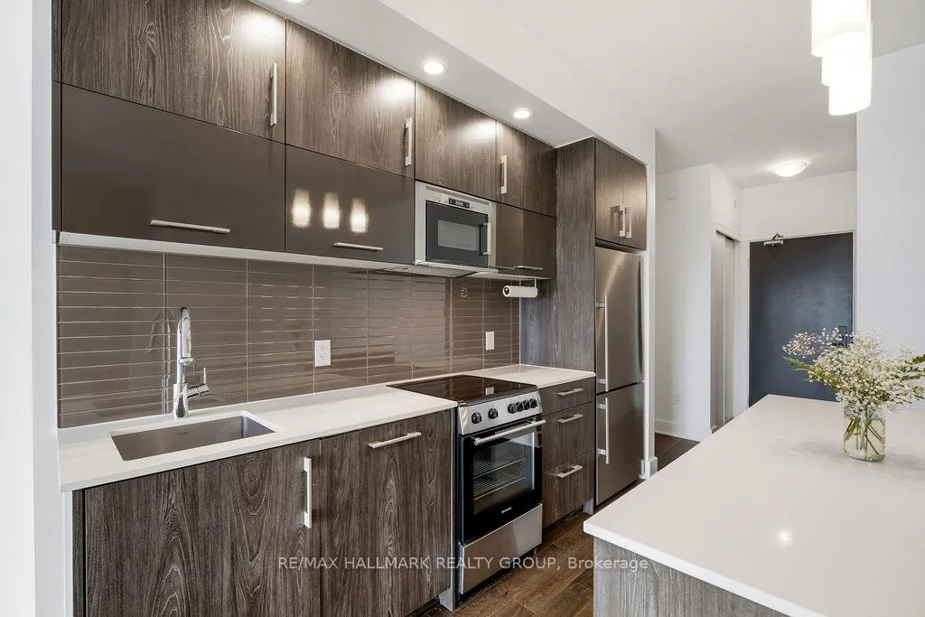 Photo 14 of Unit 801, 255 Bay Street, Ottawa, Ottawa Centre — HOMEH