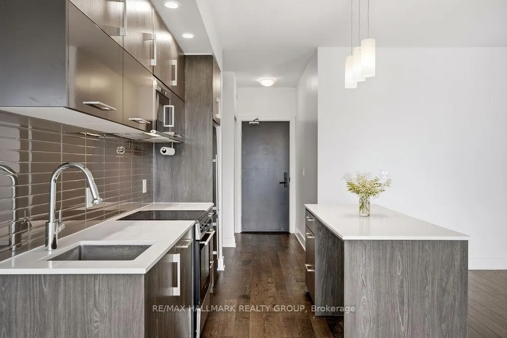 Photo 15 of Unit 801, 255 Bay Street, Ottawa, Ottawa Centre — HOMEH