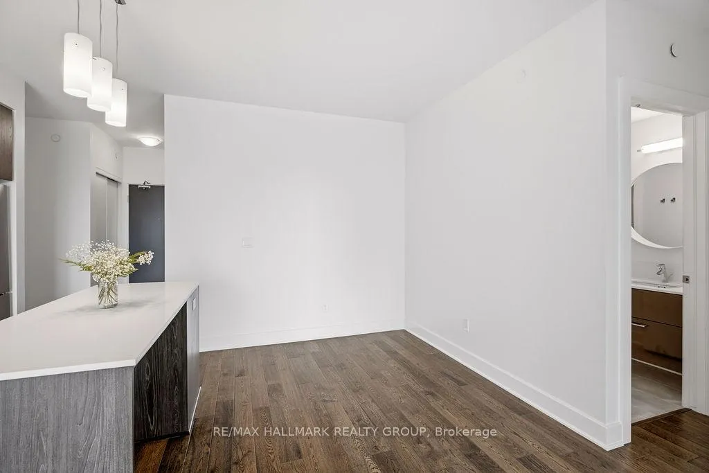 Photo 17 of Unit 801, 255 Bay Street, Ottawa, Ottawa Centre — HOMEH