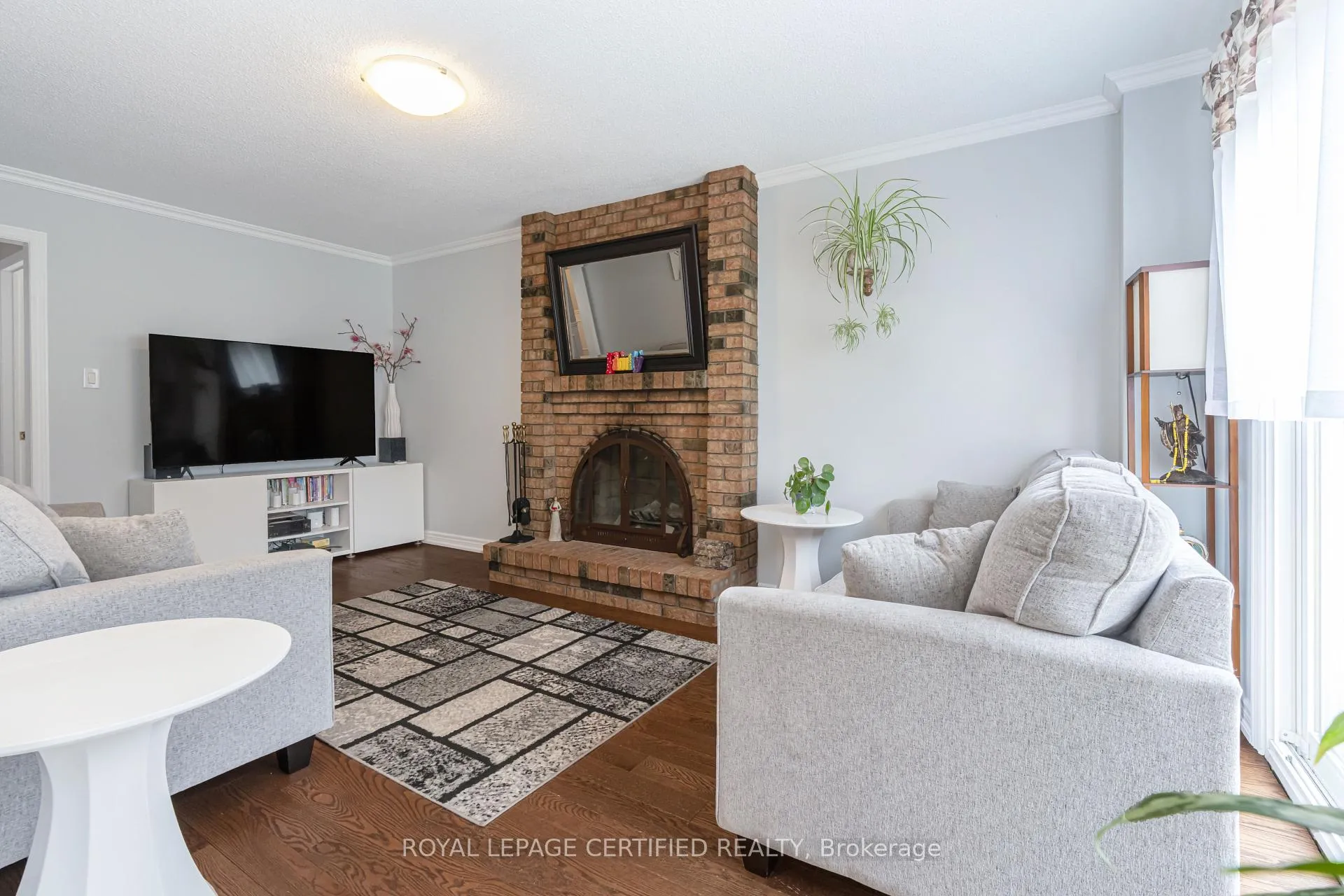 Photo 10 of 34 Braidwood Lake Road, Brampton, Heart Lake West — HOMEH