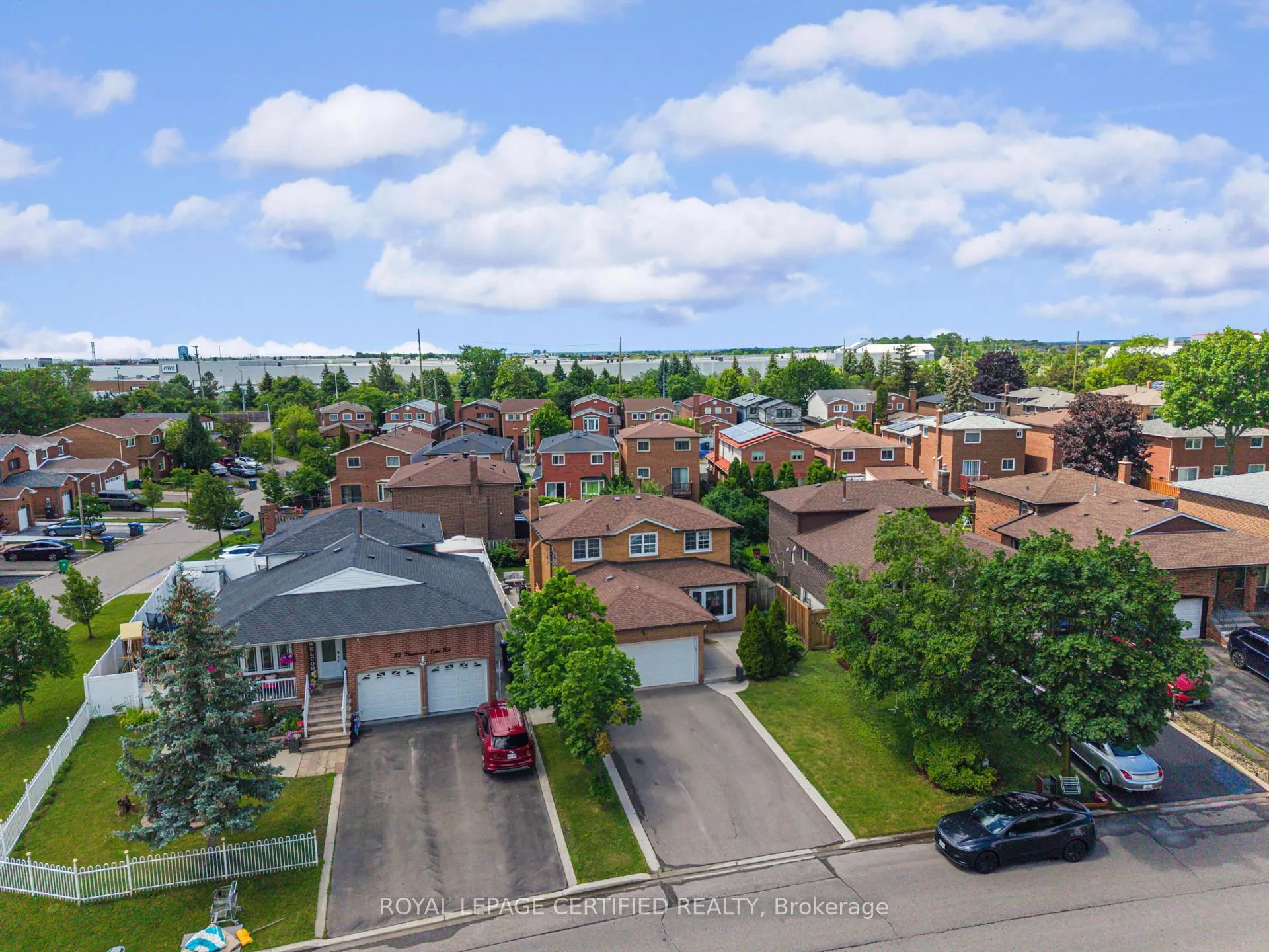 Photo 30 of 34 Braidwood Lake Road, Brampton, Heart Lake West — HOMEH