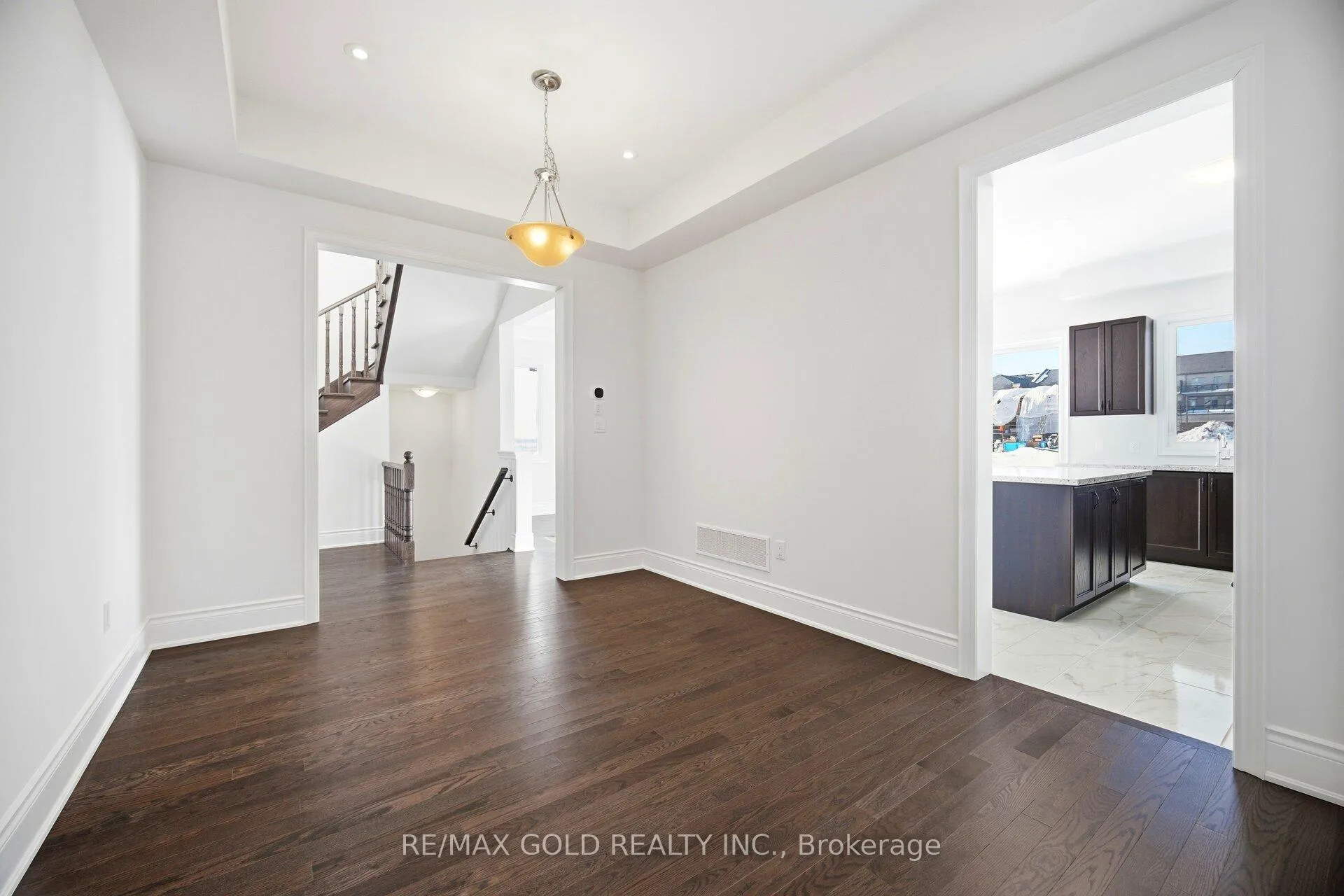 Photo 4 of 32 Addison Street, Caledon, Caledon East — HOMEH