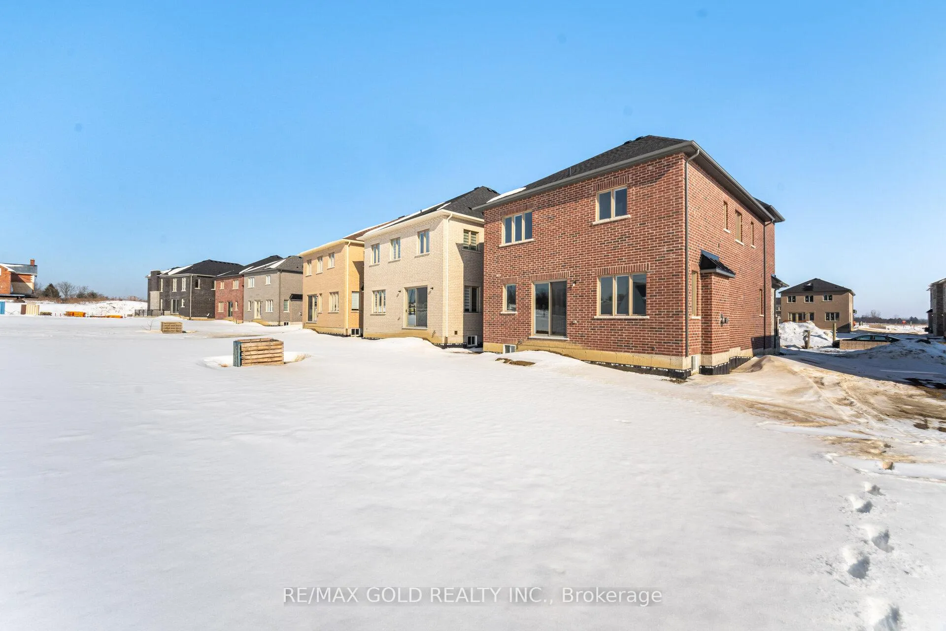Photo 42 of 32 Addison Street, Caledon, Caledon East — HOMEH