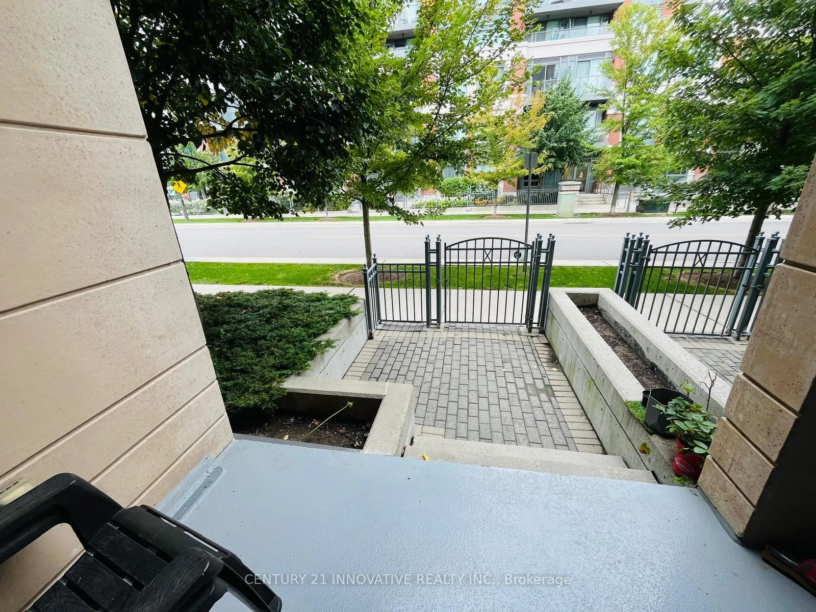 Photo 15 of Unit 109, 18 Uptown Drive, Markham, Unionville — HOMEH