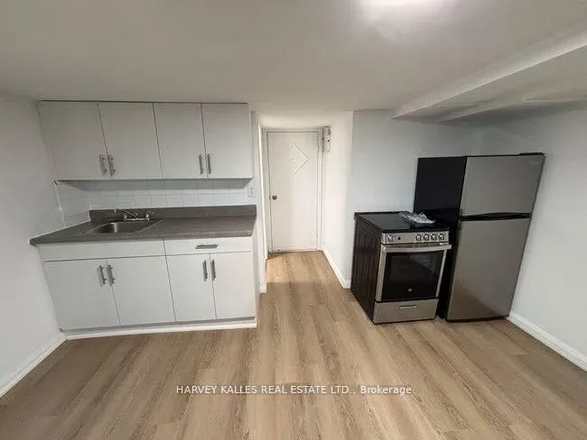 Photo 4 of Unit 3, 1215 Bathurst Street, Toronto, Casa Loma — HOMEH