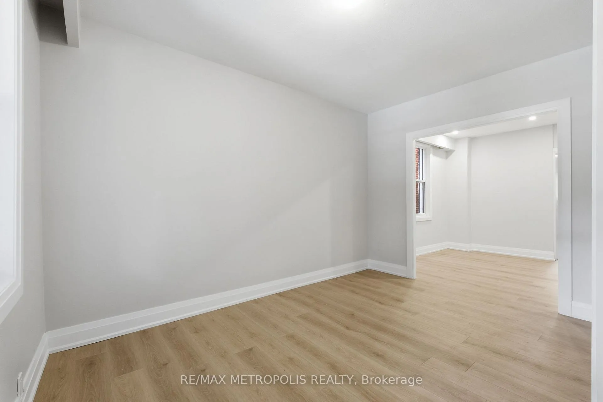 Photo 6 of 14 McRoberts Avenue, Toronto, Corso Italia-Davenport — HOMEH