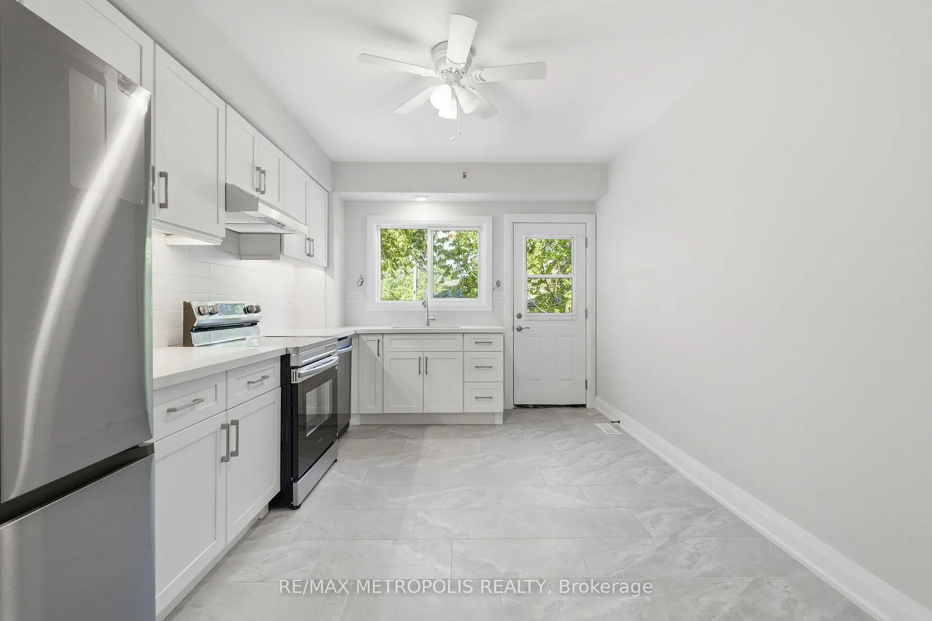 Photo 8 of 14 McRoberts Avenue, Toronto, Corso Italia-Davenport — HOMEH