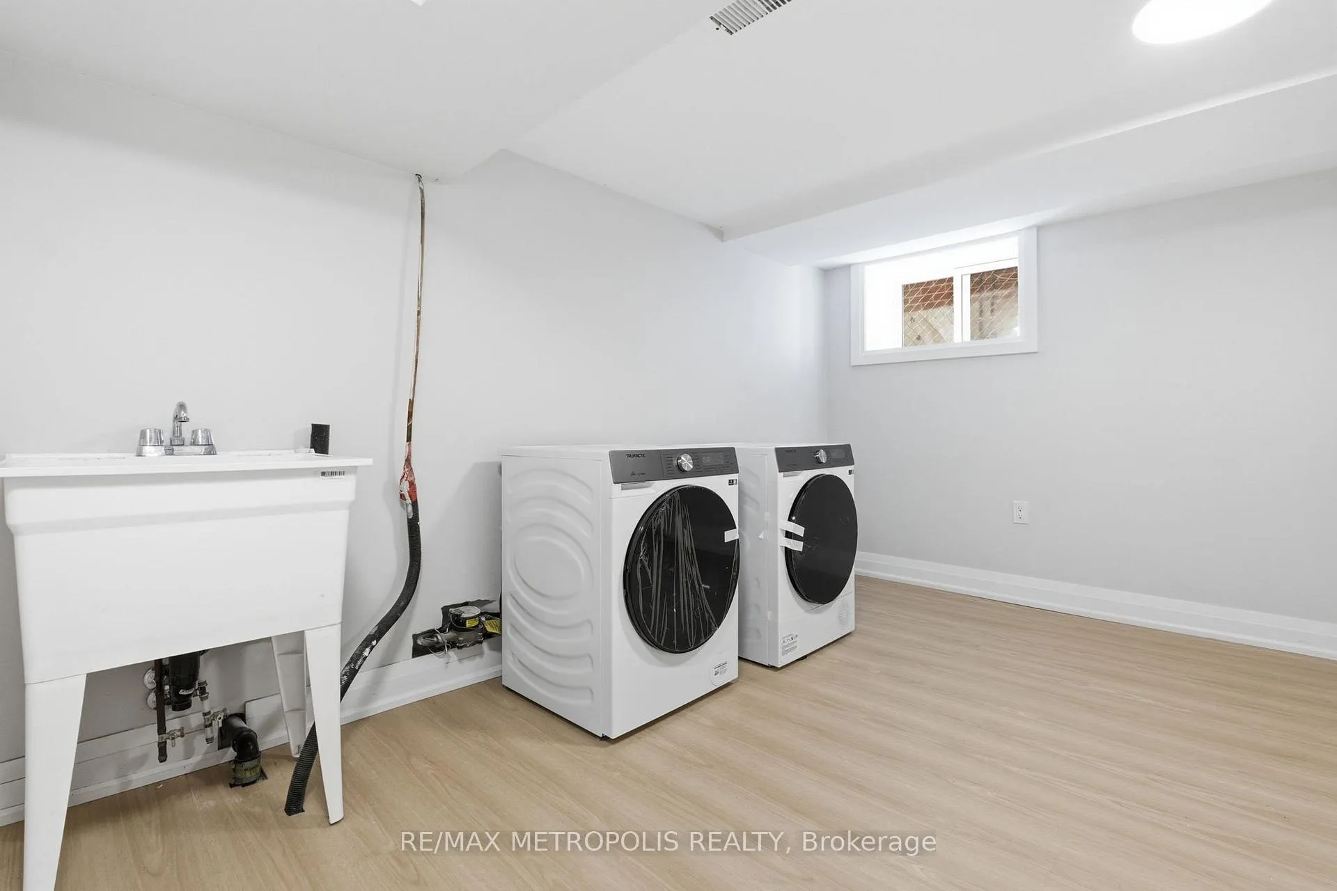 Photo 24 of 14 McRoberts Avenue, Toronto, Corso Italia-Davenport — HOMEH