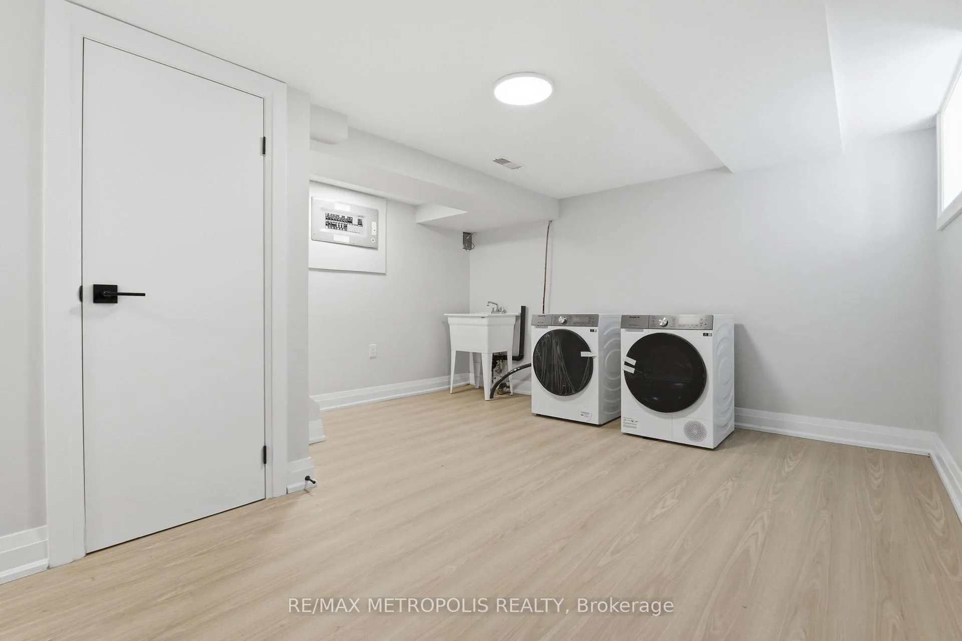 Photo 25 of 14 McRoberts Avenue, Toronto, Corso Italia-Davenport — HOMEH
