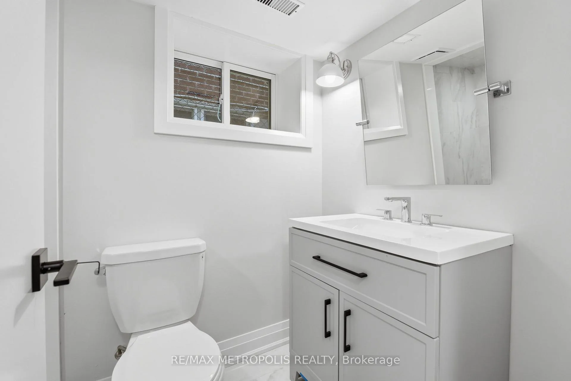 Photo 29 of 14 McRoberts Avenue, Toronto, Corso Italia-Davenport — HOMEH