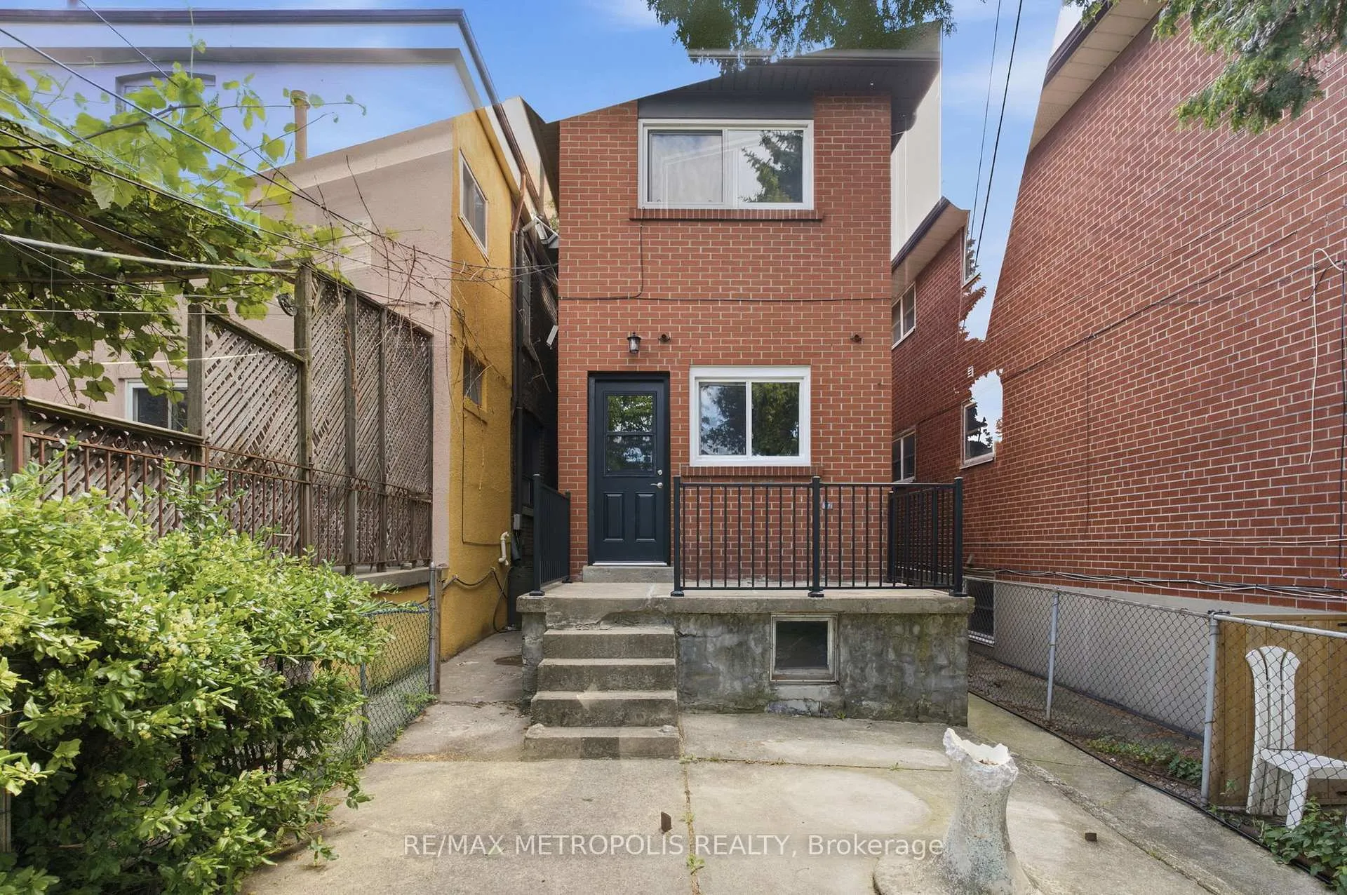 Photo 35 of 14 McRoberts Avenue, Toronto, Corso Italia-Davenport — HOMEH