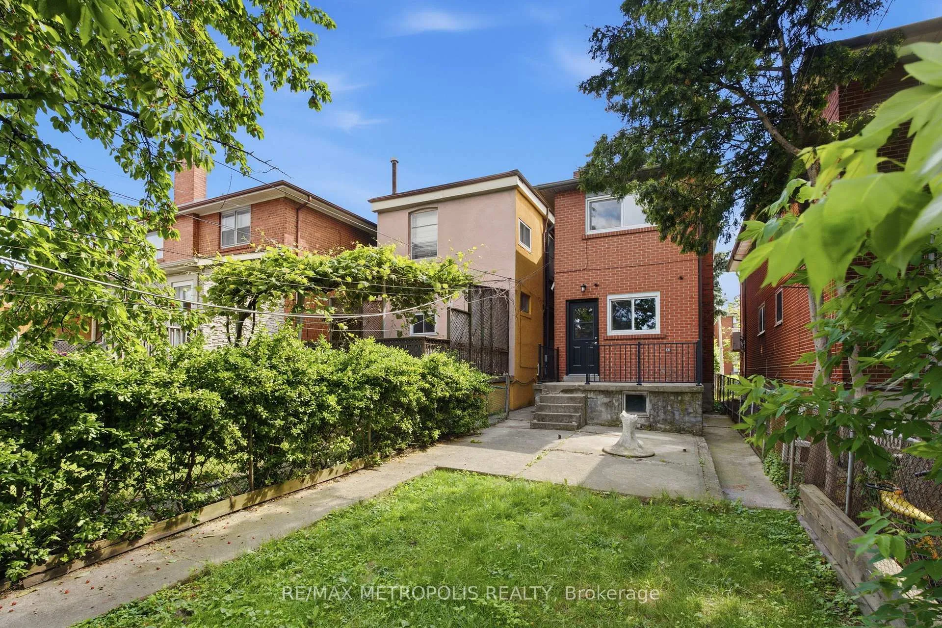 Photo 37 of 14 McRoberts Avenue, Toronto, Corso Italia-Davenport — HOMEH