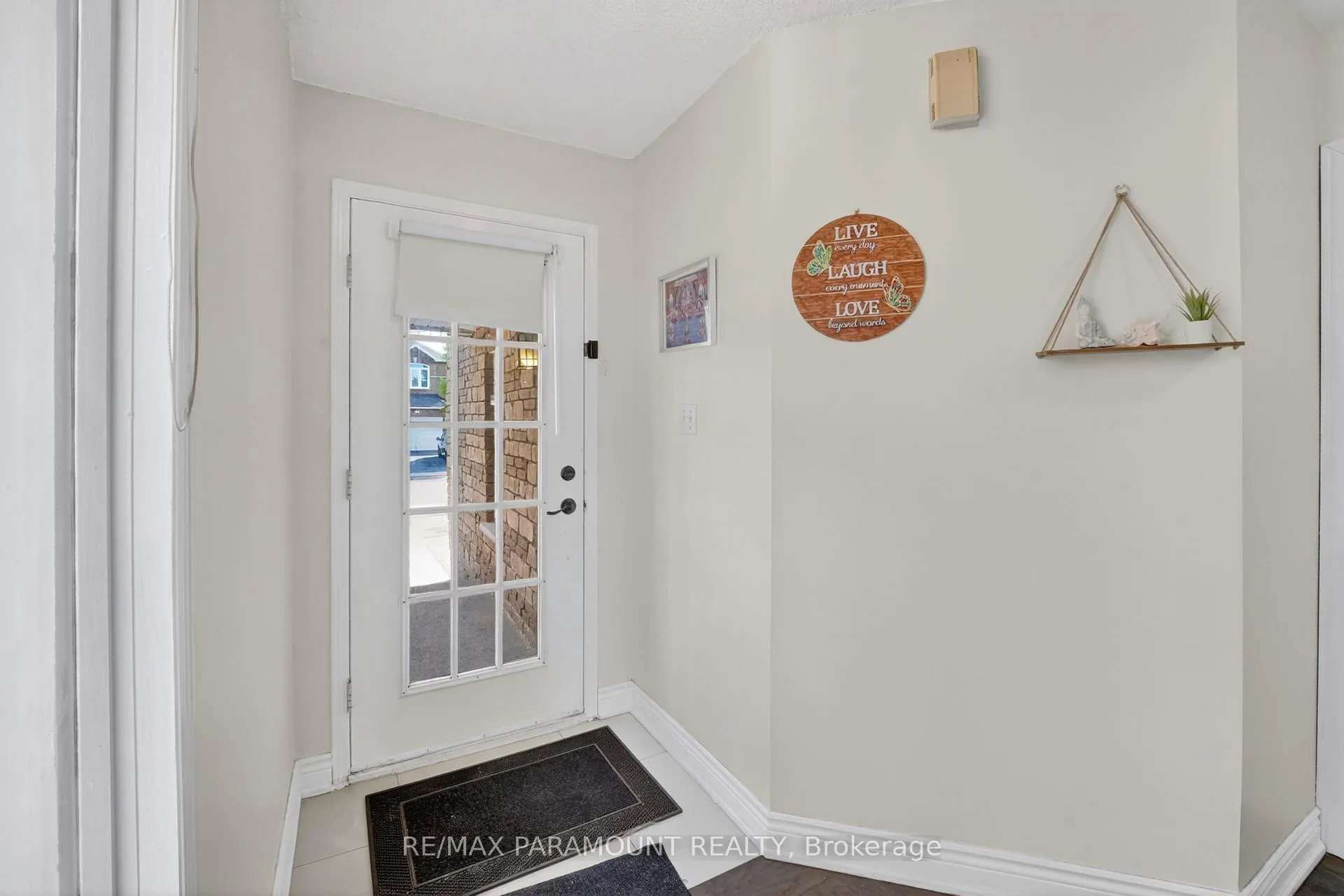 Photo 3 of 271 Pressed Brick Drive, Brampton, Brampton North — HOMEH