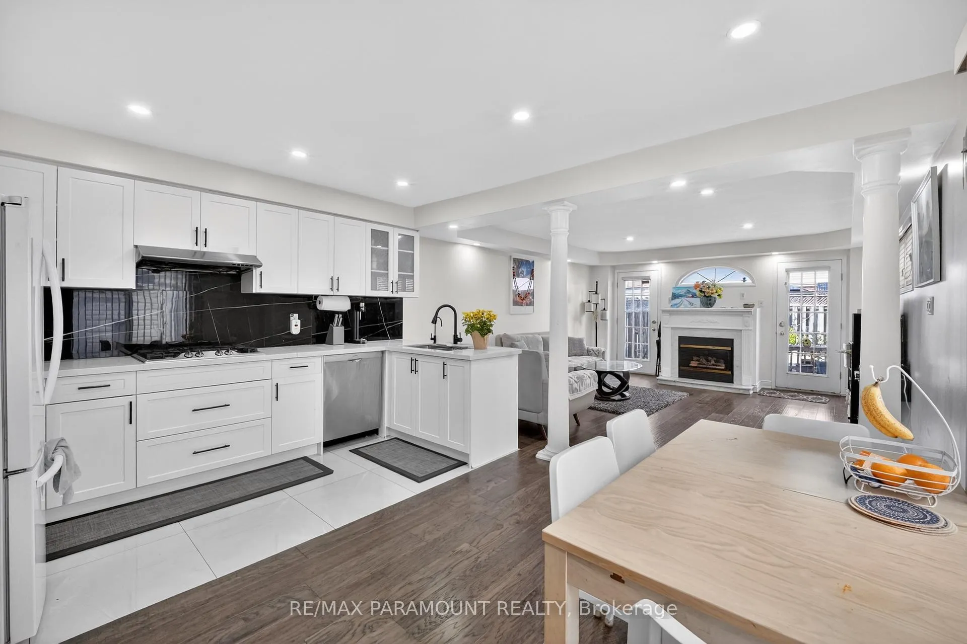 Photo 9 of 271 Pressed Brick Drive, Brampton, Brampton North — HOMEH