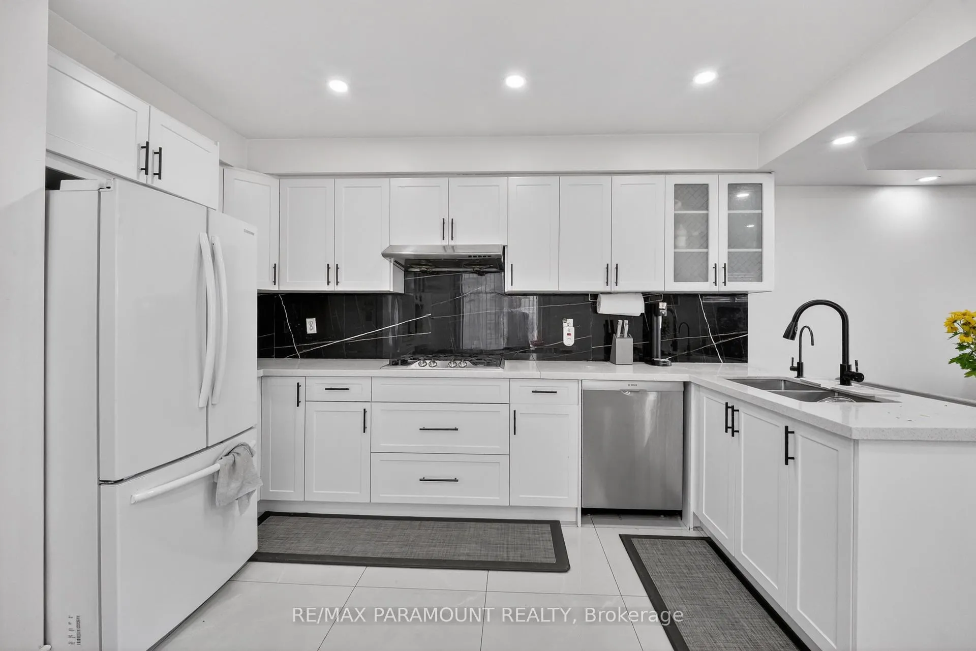 Photo 10 of 271 Pressed Brick Drive, Brampton, Brampton North — HOMEH